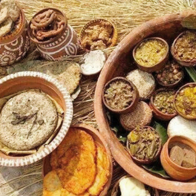 Sevayats involve in Cooking process at Jagannath Temple